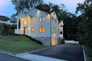 2 Arthur Pl, Woodbury, NY 11797 - Photo 3