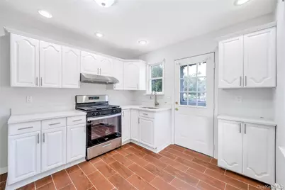 10 Saint Andrews Drive, Brentwood, NY 11717 - Photo 5