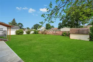 10 St Andrews Dr, Brentwood, NY 11717 - Photo 13