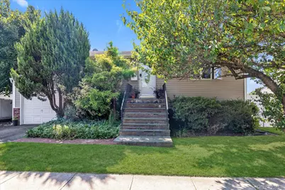 261 E Hoffman Avenue, Lindenhurst, NY 11757 - Photo 1