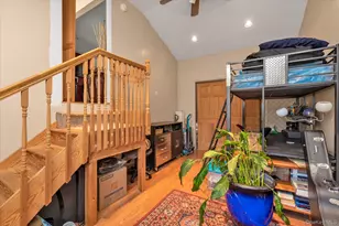 261 E Hoffman Ave, Lindenhurst, NY 11757 - Photo 11