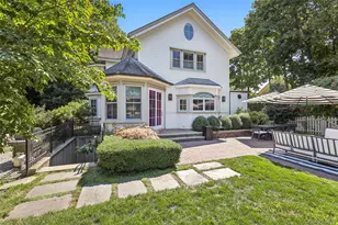 19 E Williston Ave, East Williston, NY 11596 - Photo 3