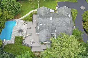 2 Bristol Dr, Woodbury, NY 11797 - Photo 5