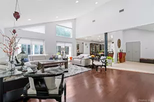 2 Bristol Dr, Woodbury, NY 11797 - Photo 9