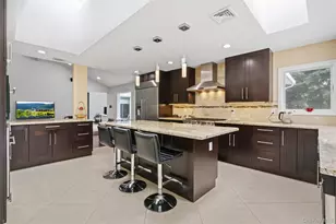 2 Bristol Dr, Woodbury, NY 11797 - Photo 17