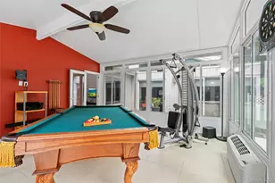 2 Bristol Dr, Woodbury, NY 11797 - Photo 33