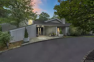 2 Bristol Dr, Woodbury, NY 11797 - Photo 41