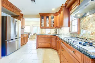 171-06 76th Ave, Fresh Meadows, NY 11366 - Photo 19