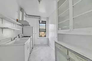 825 Walton Ave, Bronx, NY 10451 - Photo 3