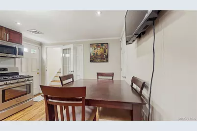 110 Roeckel Avenue, Valley Stream, NY 11580 - Photo 19