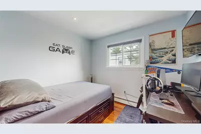 110 Roeckel Avenue, Valley Stream, NY 11580 - Photo 15