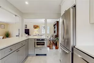 110 Roeckel Ave, Valley Stream, NY 11580 - Photo 9