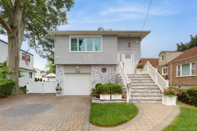 110 Roeckel Avenue, Valley Stream, NY 11580 - Photo 3