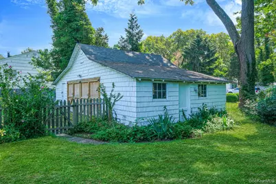 45 Shore Road, East Setauket, NY 11733 - Photo 9