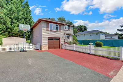 57 Elizabeth Drive, Bethpage, NY 11714 - Photo 3