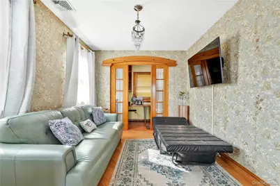 15579 Bayview Avenue, Rosedale, NY 11422 - Photo 25