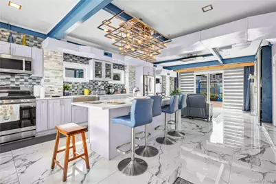 15579 Bayview Avenue, Rosedale, NY 11422 - Photo 13