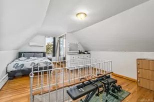 44-06 Jessie Ct, Little Neck, NY 11363 - Photo 19