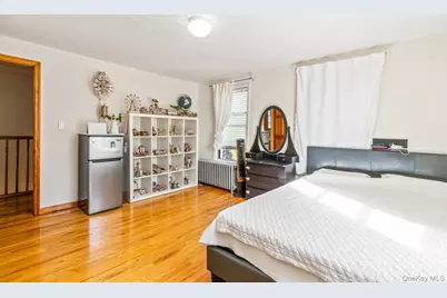 44-06 Jessie Court, Little Neck, NY 11363 - Photo 17