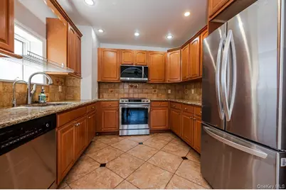 1861 Hering Avenue, Bronx, NY 10461 - Photo 5