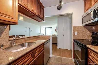 730 W Broadway #2J, Long Beach, NY 11561 - Photo 9