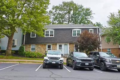 10 Harbour Lane #5A, Oyster Bay, NY 11771 - Photo 3