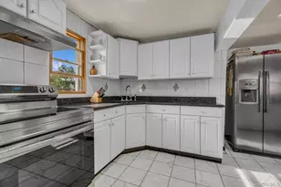 2 Sheridan St, Valley Stream, NY 11580 - Photo 5