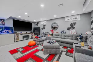 183 Arthur Ave, Floral Park, NY 11001 - Photo 37