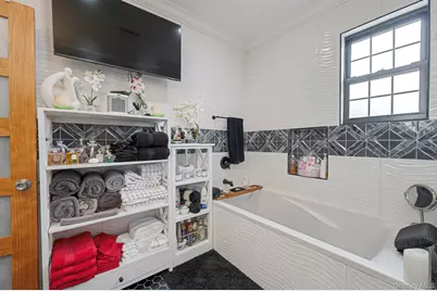 183 Arthur Avenue, Floral Park, NY 11001 - Photo 31