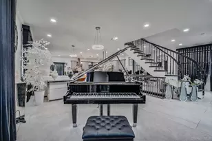 183 Arthur Ave, Floral Park, NY 11001 - Photo 3