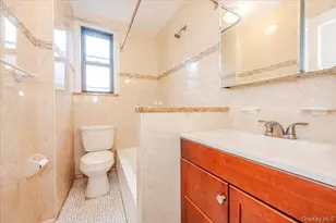 758 Brady Ct, Bronx, NY 10462 - Photo 19