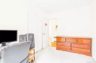 1013 Stafford Rd, Valley Stream, NY 11580 - Photo 19