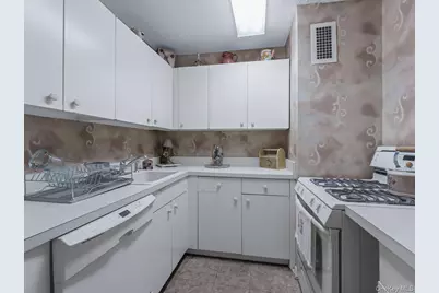 77 Fulton Street #19C, New York, NY 10038 - Photo 5