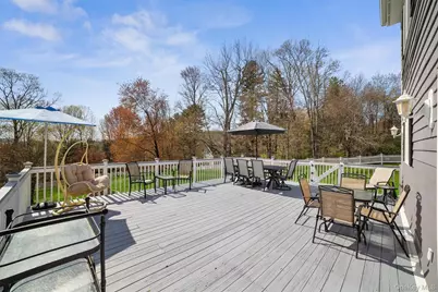 1012 Sunset Street, Yorktown Heights, NY 10598 - Photo 17