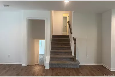 121 W Main Street, Kings Park, NY 11754 - Photo 15