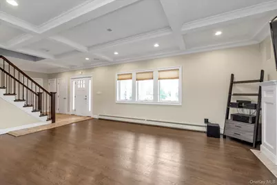 236 E Shore Drive, Massapequa, NY 11758 - Photo 5