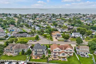 236 E Shore Dr, Massapequa, NY 11758 - Photo 29