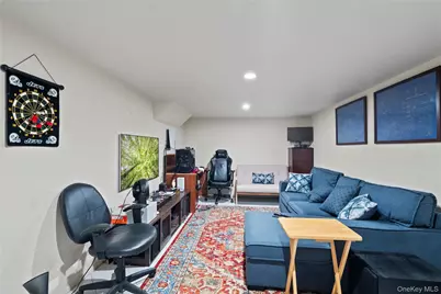 33 Shelter Hill Road, Plainview, NY 11803 - Photo 23