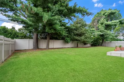 33 Shelter Hill Road, Plainview, NY 11803 - Photo 25