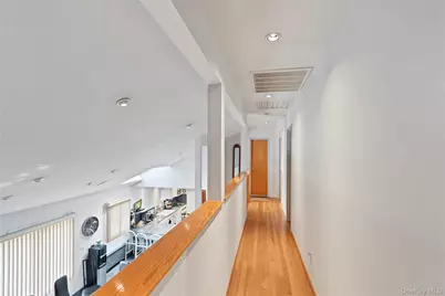 33 Shelter Hill Road, Plainview, NY 11803 - Photo 21