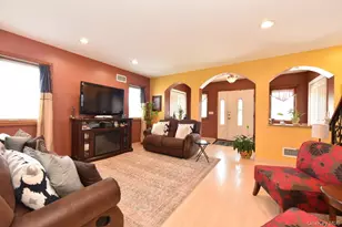 385 Oceanside Pkwy, Oceanside, NY 11572 - Photo 5