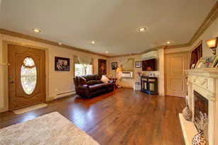 997 Glen Dr, Franklin Square, NY 11010 - Photo 9