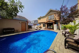 997 Glen Dr, Franklin Square, NY 11010 - Photo 39