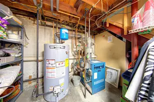 997 Glen Dr, Franklin Square, NY 11010 - Photo 33