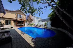 997 Glen Dr, Franklin Square, NY 11010 - Photo 37