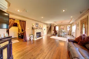 997 Glen Dr, Franklin Square, NY 11010 - Photo 5