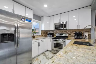 1212 Herzel Boulevard, West Babylon, NY 11704 - Photo 15