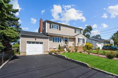 1212 Herzel Boulevard, West Babylon, NY 11704 - Photo 5