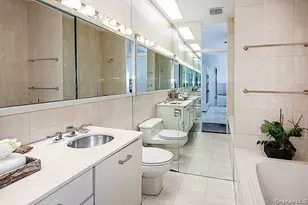 145 Arrandale Ave, Great Neck, NY 11024 - Photo 27