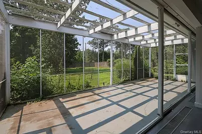 145 Arrandale Avenue, Great Neck, NY 11024 - Photo 29